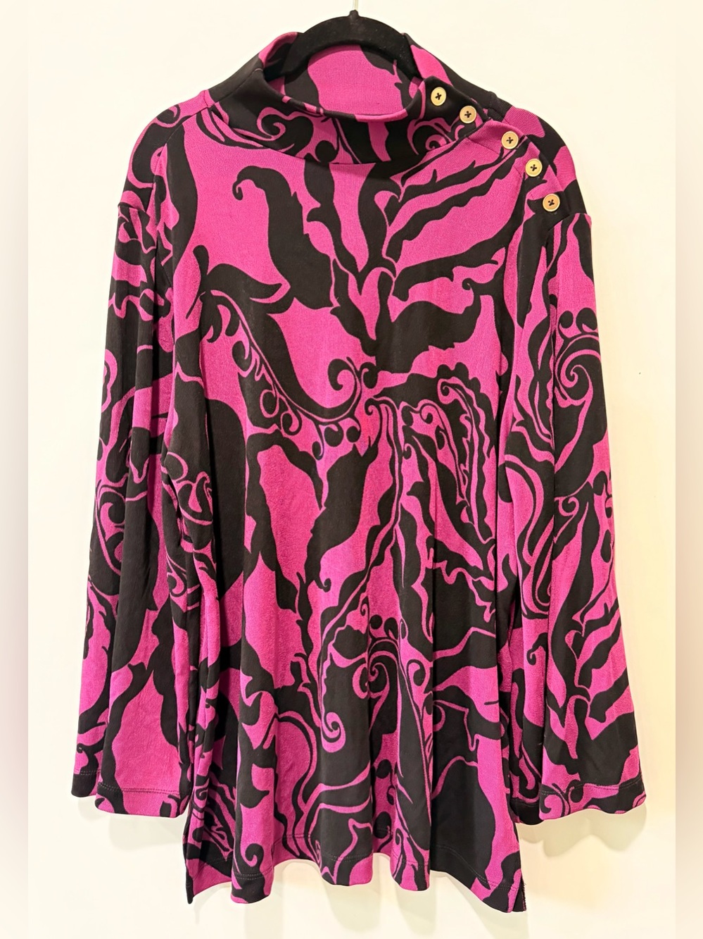 NWT Chico’s Travelers Paisley Mock Neck Button Top Sweet Berry Magenta Size 3 XL